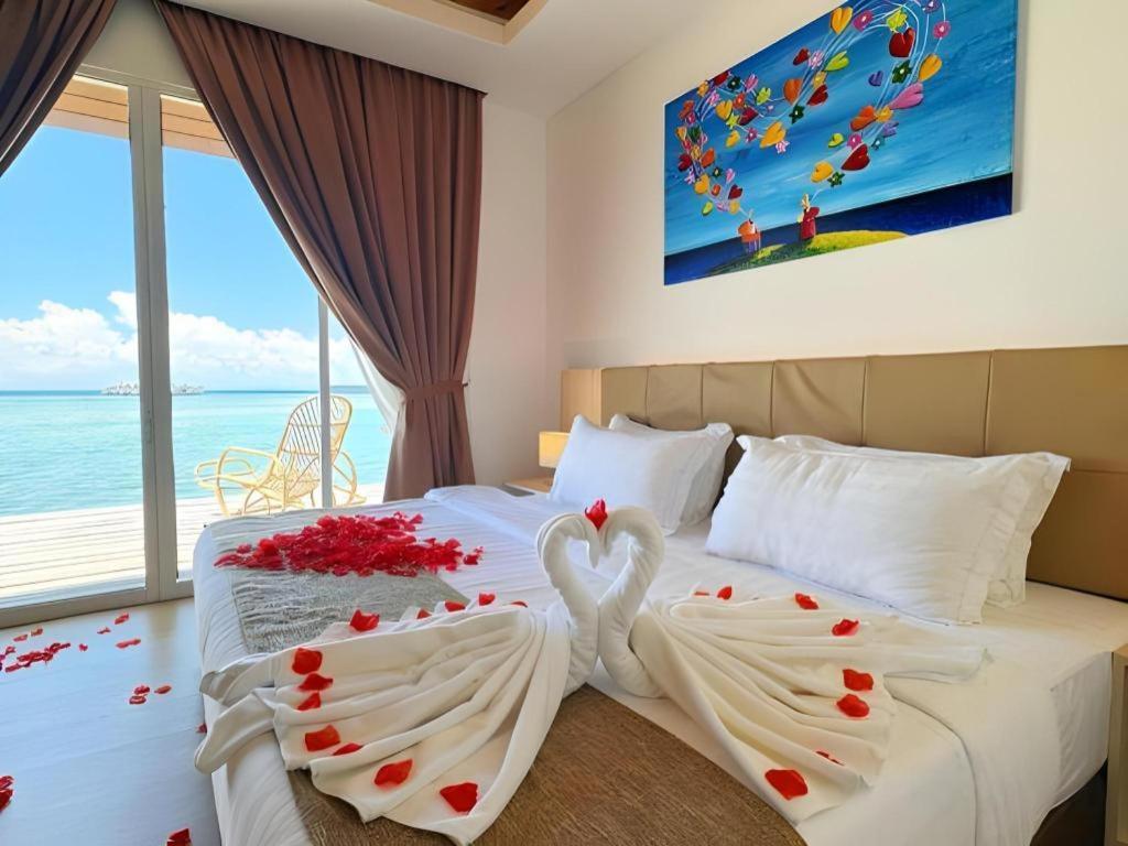 Sand Bay Resort Semporna Buitenkant foto