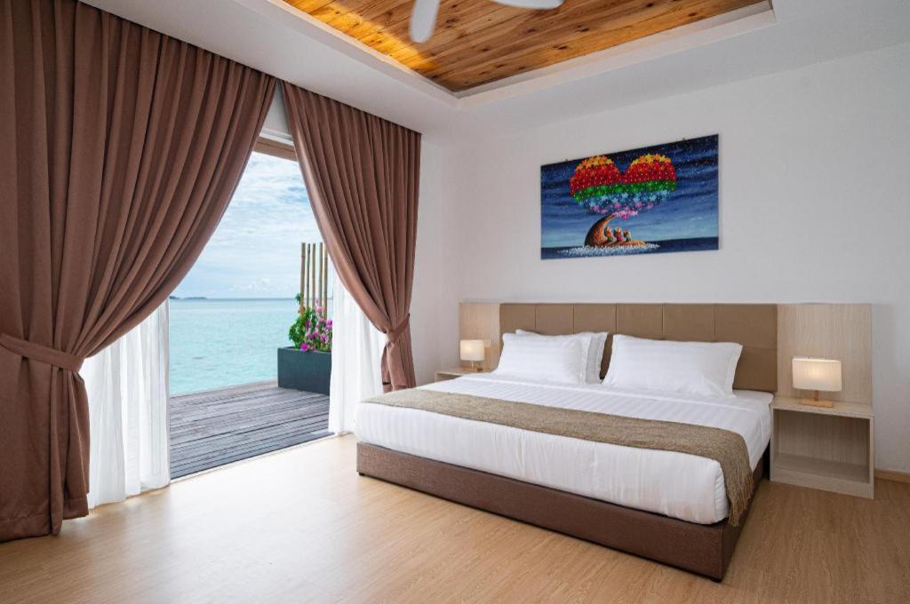 Sand Bay Resort Semporna Buitenkant foto