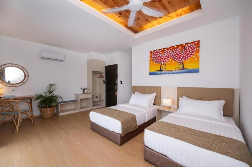 Sand Bay Resort Semporna Buitenkant foto
