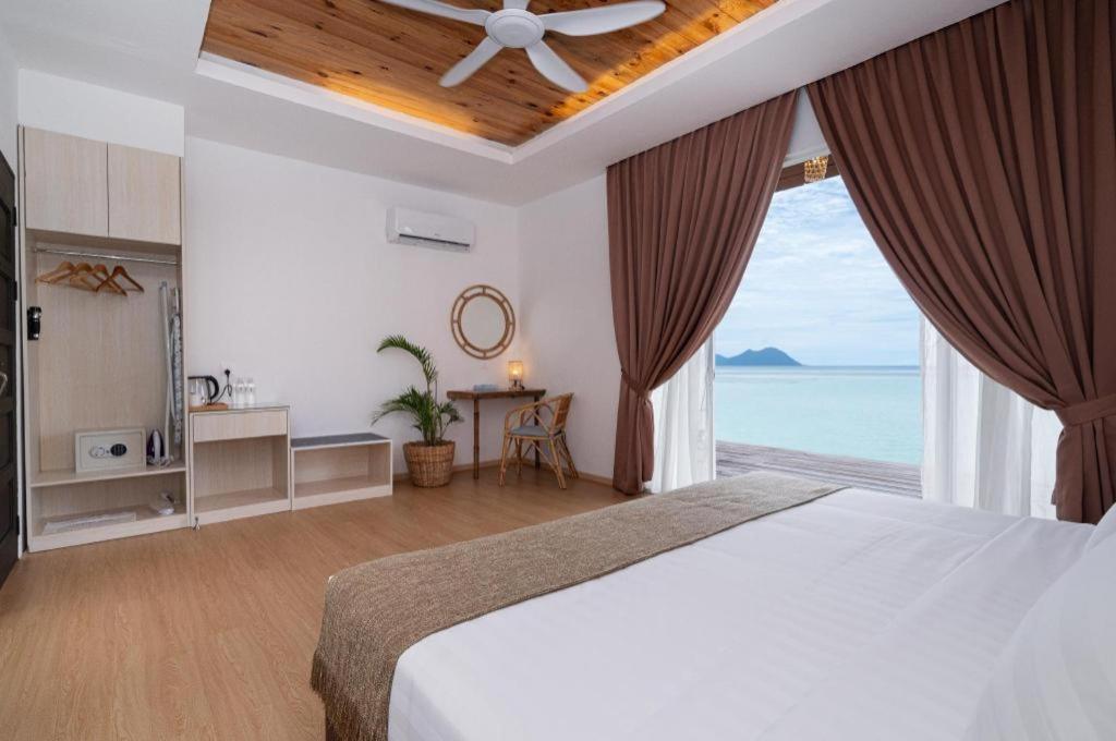 Sand Bay Resort Semporna Buitenkant foto