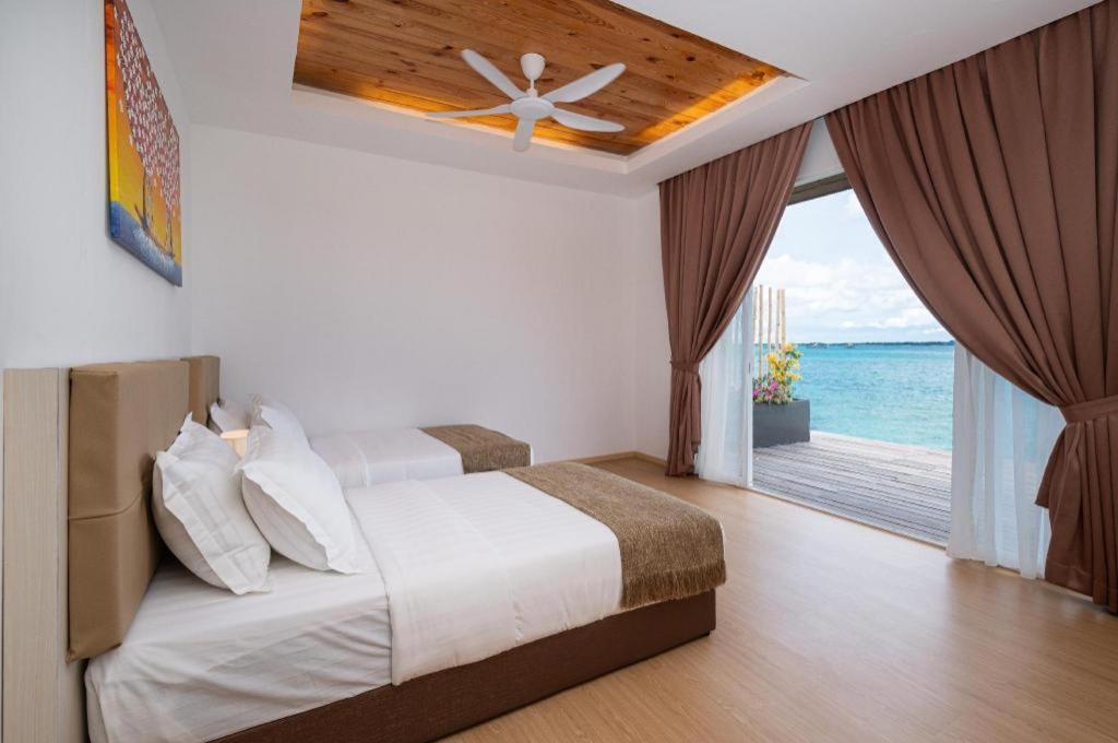 Sand Bay Resort Semporna Buitenkant foto
