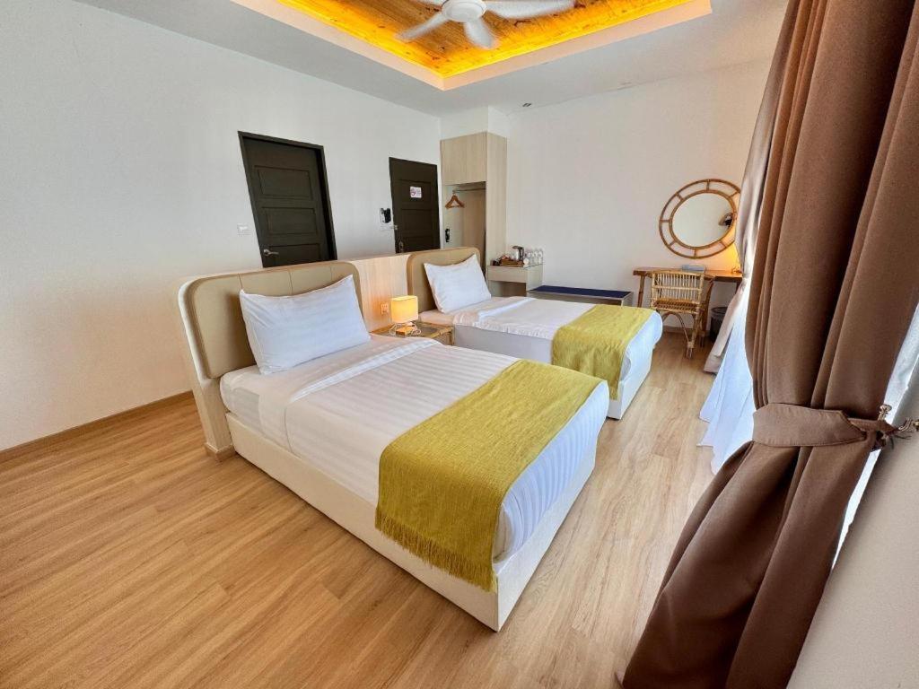 Sand Bay Resort Semporna Buitenkant foto